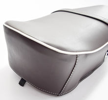 Carica l&#39;immagine nel visualizzatore di Gallery, SELLA VESPA PRIMAV MARRONE C/BORDO BIANC