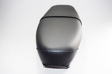 Carica l&#39;immagine nel visualizzatore di Gallery, SELLA LUNGA VESPA HP C/GONNEL