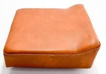 Carica l&#39;immagine nel visualizzatore di Gallery, CUSCINO POSTERIORE VESPA 1956- MARRONE