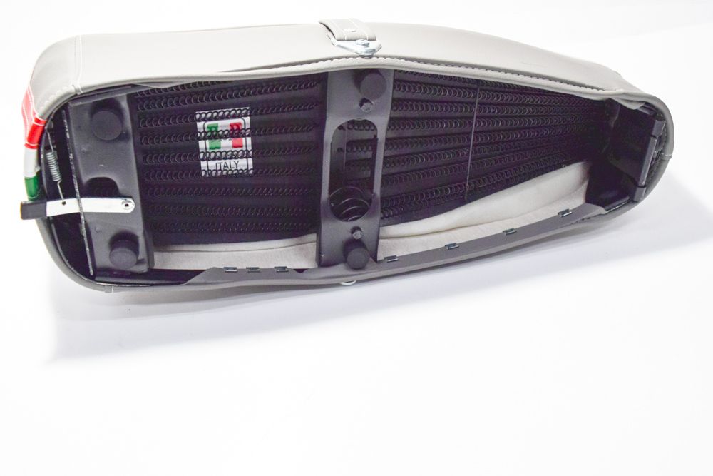 SELLA VESPA PRIMAVERA GRIGIA C/FASC TRIC