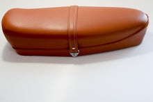 Carica l&#39;immagine nel visualizzatore di Gallery, SELLA VESPA 50/125 ET3 C/SERRATURA MARR