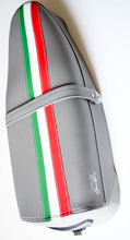 Carica l&#39;immagine nel visualizzatore di Gallery, SELLA VESPA PX 1S. 7882 GRIGIA C/TRIC