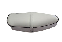 Carica l&#39;immagine nel visualizzatore di Gallery, SELLA VESPA SPRINT 150 BIANCA