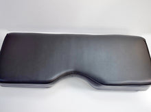 Carica l&#39;immagine nel visualizzatore di Gallery, CUSCINO CABINA APE TM C/VOLANTE NERO