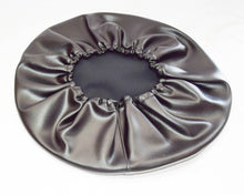 Carica l&#39;immagine nel visualizzatore di Gallery, COPRIRUOTA NERO DA 10 C/BORSA VESPA