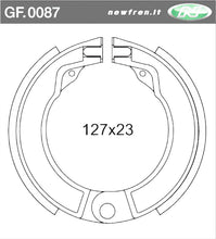 Carica l&#39;immagine nel visualizzatore di Gallery, COPPIA GANASCE FRENO POST VESPA 125-150