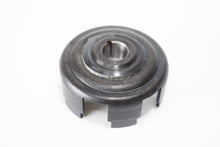 Carica l&#39;immagine nel visualizzatore di Gallery, CAMPANA INTERNA FRIZIONE VESPA 50-90-125