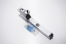 Carica l&#39;immagine nel visualizzatore di Gallery, PORTARUOTA ANTERIORE VESPA 50 2X3/4X9