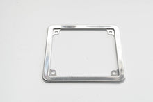 Carica l&#39;immagine nel visualizzatore di Gallery, CORNICE TARGA CROMATA FERRO SCOOTER 50CC