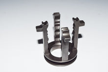 Carica l&#39;immagine nel visualizzatore di Gallery, CROCERA CAMBIO VESPA 50 S-ET3-PK50 4 MAR