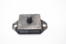 Carica l&#39;immagine nel visualizzatore di Gallery, SUPPORTO MOTORE LATERALE APE MP - MPM -