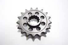 Carica l&#39;immagine nel visualizzatore di Gallery, PIGNONI CBR 900 SP Z15 18NC RACING C520