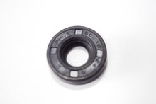 Carica l&#39;immagine nel visualizzatore di Gallery, PARAOLIO POMPA ACQUA 10X24X6 DERBY DRD