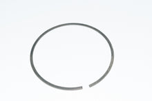 Carica l&#39;immagine nel visualizzatore di Gallery, FERMO CAMPANA FRIZIONE VESPA PX 125