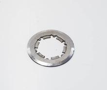 Carica l&#39;immagine nel visualizzatore di Gallery, PIATTELLO FRIZIONE SUPERIORE VESPA 50