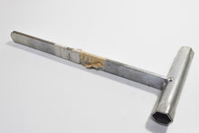 Carica l&#39;immagine nel visualizzatore di Gallery, CHIAVE A TUBO APE MP P501-P601/CAR P2-P3