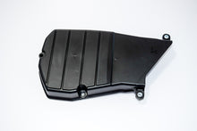 Carica l&#39;immagine nel visualizzatore di Gallery, COPERCHIO SUP. CINGHIA DISTRIBUZIONE