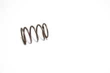 Carica l&#39;immagine nel visualizzatore di Gallery, MOLLA CILINDRETTO POSTERIORE APE TM 703