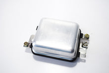 Carica l&#39;immagine nel visualizzatore di Gallery, REGOLATORE TENSIONE APE TM 703