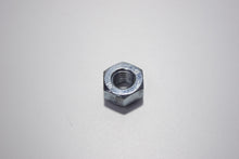 Carica l&#39;immagine nel visualizzatore di Gallery, DADO AUTOBLOCCANTE M10-6H CH.17