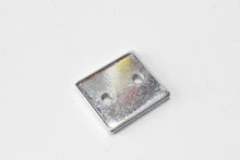 Carica l&#39;immagine nel visualizzatore di Gallery, PIASTRINA CERNIERA SPONDE TM-703 DIESEL