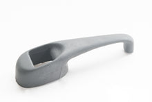 Carica l&#39;immagine nel visualizzatore di Gallery, MANIGLIA PORTA PIAGGIO APE 50 FL GRIGIO