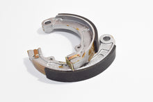 Carica l&#39;immagine nel visualizzatore di Gallery, GANASCIA POSTER SING VESPA 50 RUOTE 9