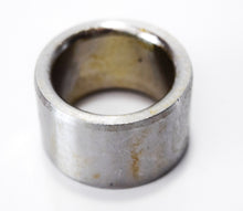 Carica l&#39;immagine nel visualizzatore di Gallery, BOCCOLA DISTANZ. SEMIASSE PORTER 98&gt;2009