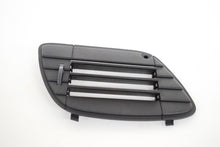 Carica l&#39;immagine nel visualizzatore di Gallery, GRIGLIA USCITA ARIA SX RUNNER 50-125-180
