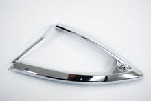 Carica l&#39;immagine nel visualizzatore di Gallery, CORNICE FRECCIA ANT SX LIBERTY 125 09-12