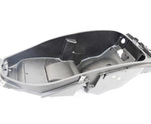 Carica l&#39;immagine nel visualizzatore di Gallery, PORTACASCO BEVERLY 400-500