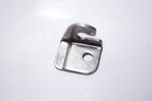 Carica l&#39;immagine nel visualizzatore di Gallery, GANCIO DESTRO MANIGLIA POST PORTER