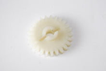 Carica l&#39;immagine nel visualizzatore di Gallery, INGRANAGGIO POMPA OLIO APRILIA RS-RX 06