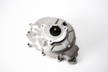 Carica l&#39;immagine nel visualizzatore di Gallery, COPERCHIO VOLANO BEVERLY CRUIS 250 07-09