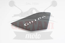 Carica l&#39;immagine nel visualizzatore di Gallery, COPERCHIO SCUDO LATERALE DX RUNNER 0507