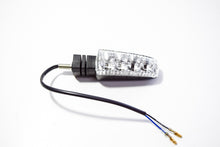 Carica l&#39;immagine nel visualizzatore di Gallery, FRECCIA ANT SX/POST DX 4 LED RS 50-125