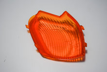 Carica l&#39;immagine nel visualizzatore di Gallery, VETRO FRECCIA POST SX AMICO 50 9298