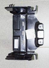 Carica l&#39;immagine nel visualizzatore di Gallery, SUPPORTO BATTERIA PORTER 1300 EU6 MULTIT