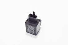 Carica l'immagine nel visualizzatore di Gallery, INTERMITTENZA 12V/21W-2 PIN HONDA-YAMAHA