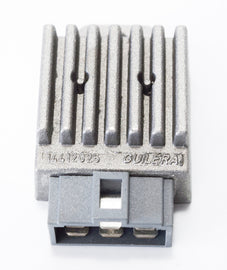 REGOLAT.12V DERBI GPR 50 NUDE (1 SERIE)