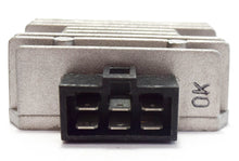 Carica l&#39;immagine nel visualizzatore di Gallery, REGOLATORE KLR D 250 84-05/KLR A 600 &#39;84