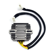 Carica l&#39;immagine nel visualizzatore di Gallery, REGOLATORE TRIUMPH 595/600/955 DAYTONA