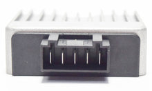 Carica l&#39;immagine nel visualizzatore di Gallery, REGOLATORE DI TENSIONE VESPA ET2 50