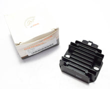 Carica l&#39;immagine nel visualizzatore di Gallery, REGOLATORE TRICITY 125-150/X-MAX 300