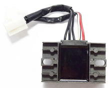 Carica l&#39;immagine nel visualizzatore di Gallery, REGOLATORE BURGMAN 125-150 02-06