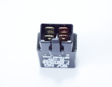 Carica l&#39;immagine nel visualizzatore di Gallery, MICRORELAIS 12V/30A-4 SR-SCARABEO 50