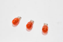 Carica l&#39;immagine nel visualizzatore di Gallery, LAMPADA 12V-21W T13 ARANCIO TUTTOVETRO K