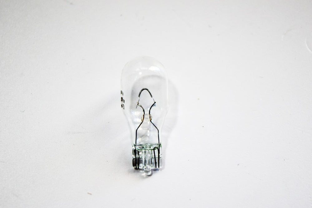 LAMPADA TUTTOVETRO 12V-16W T15 (C10)