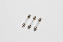 Carica l&#39;immagine nel visualizzatore di Gallery, LAMPADA 6V-5W SILURO 6X36