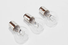 Carica l&#39;immagine nel visualizzatore di Gallery, LAMPADA 6V5-21W BAY15D